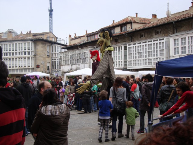 gASTEIZ Piztu (1).jpg